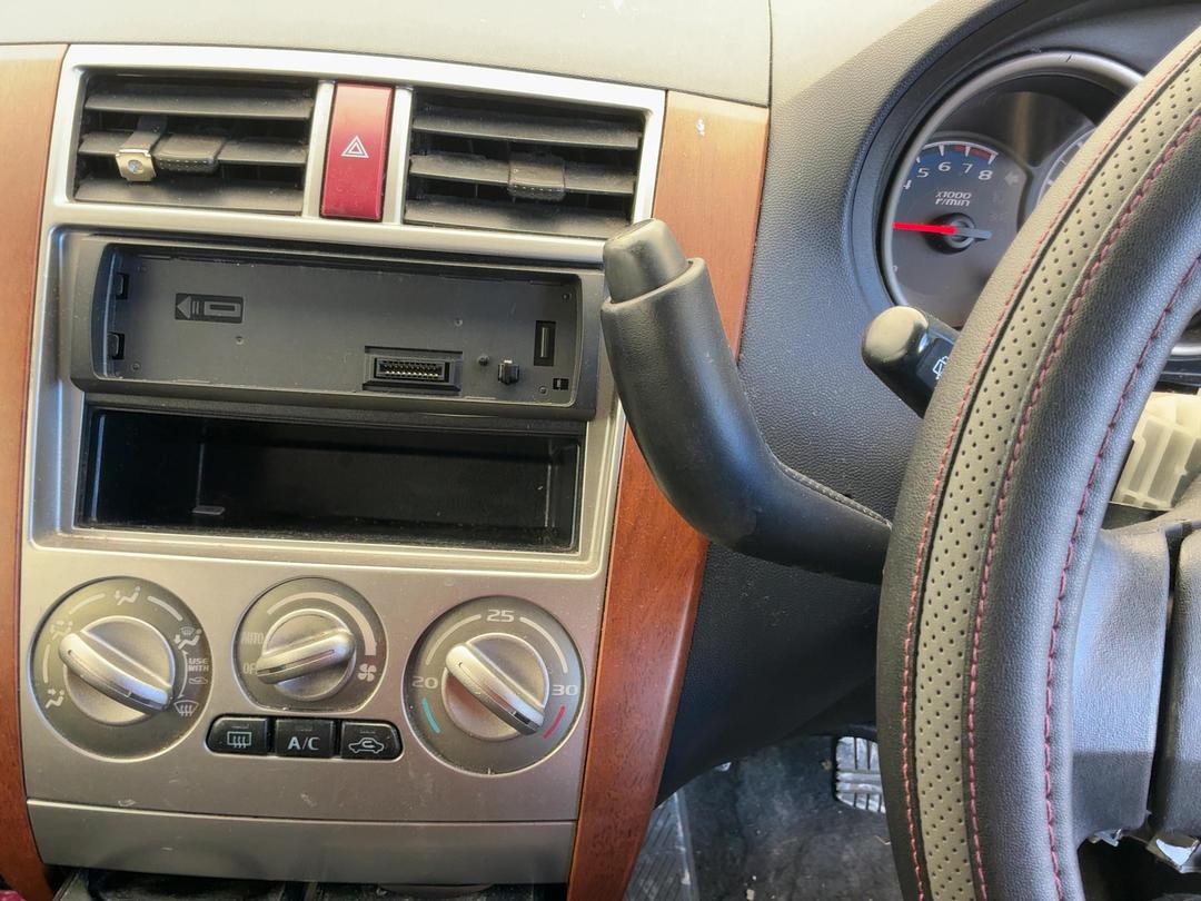 Photo '19' of Mitsubishi Colt Photo '19' of Mitsubishi Colt