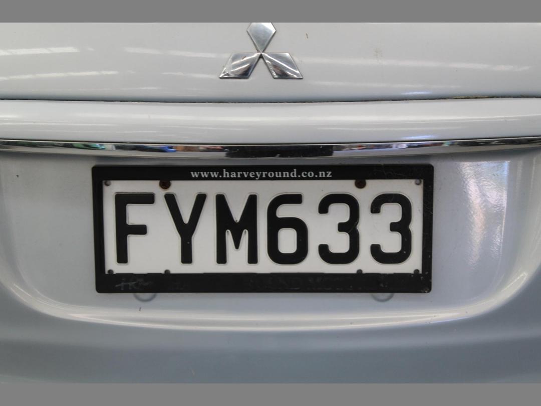 Photo '8' of Mitsubishi Colt