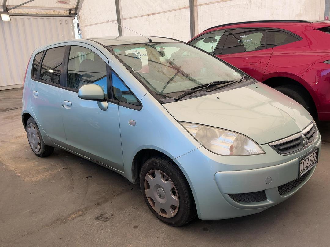 Photo '6' of Mitsubishi Colt Photo '6' of Mitsubishi Colt