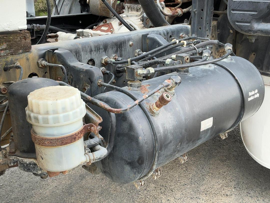 Photo '46' of Mitsubishi FM220 Tanker