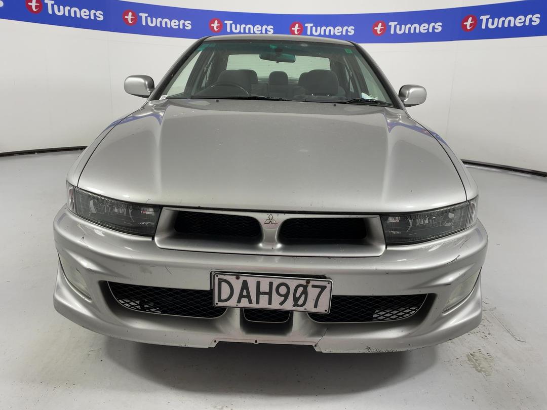 Photo '2' of Mitsubishi Galant