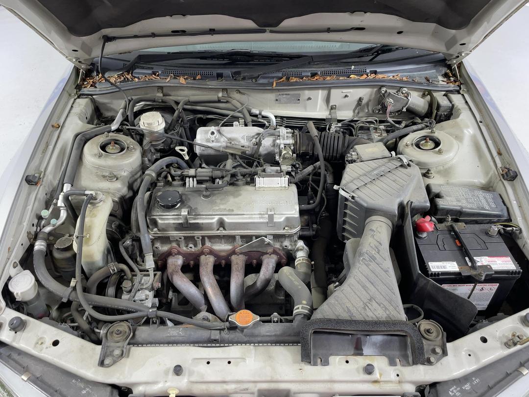 Photo '13' of Mitsubishi Galant
