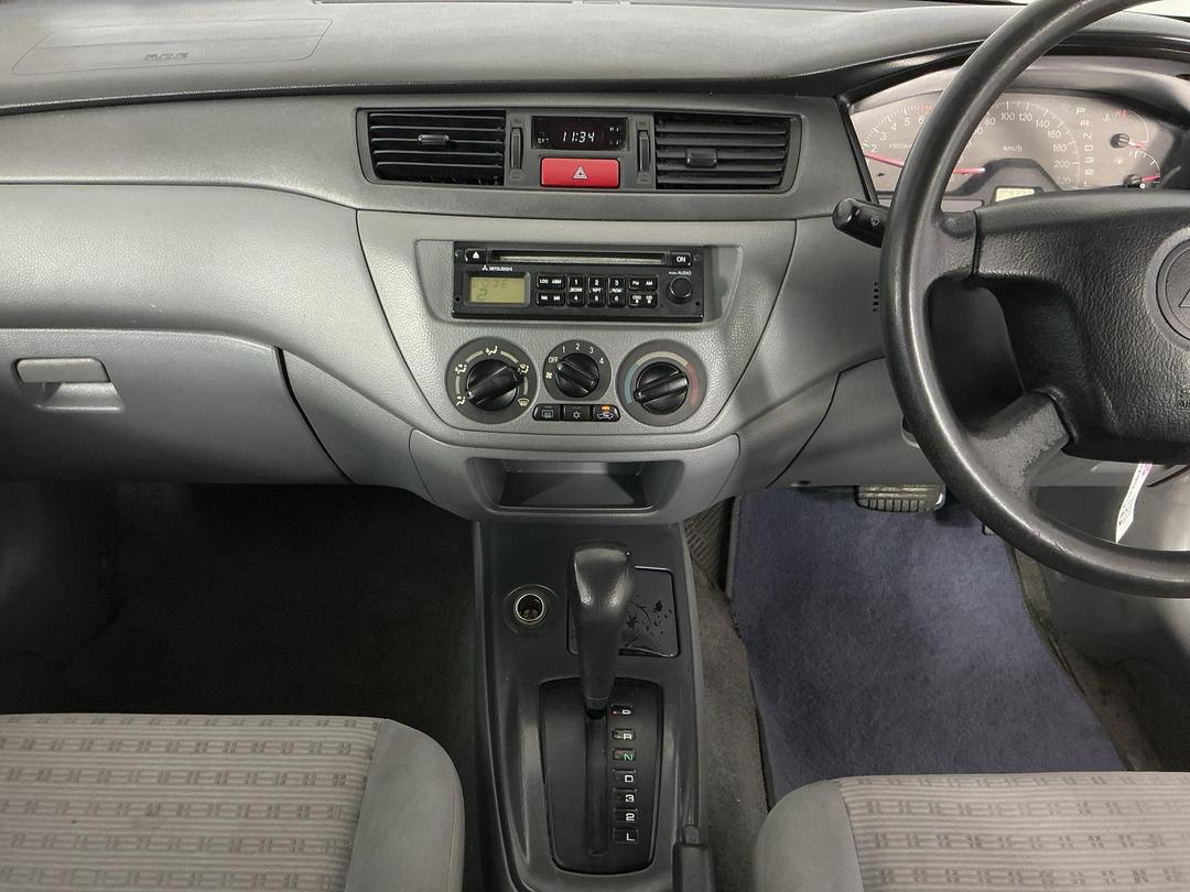 Photo '18' of Mitsubishi Lancer