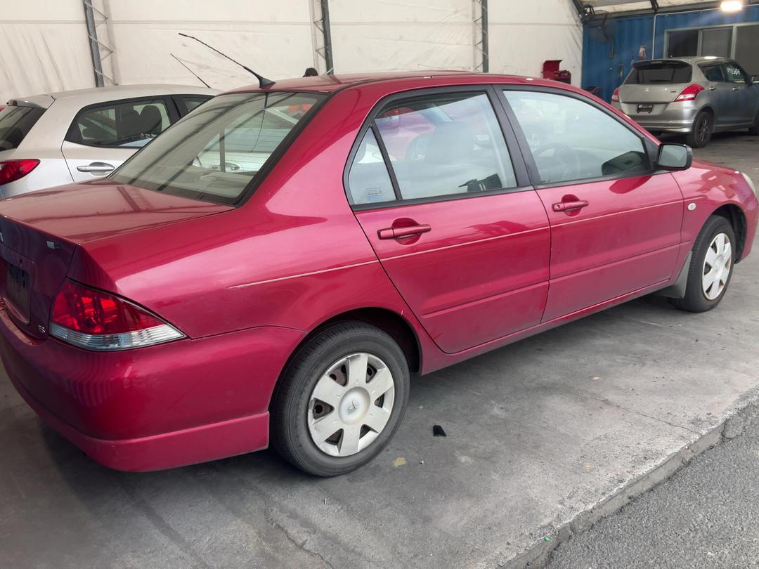 Photo '6' of Mitsubishi Lancer ES Photo '6' of Mitsubishi Lancer ES