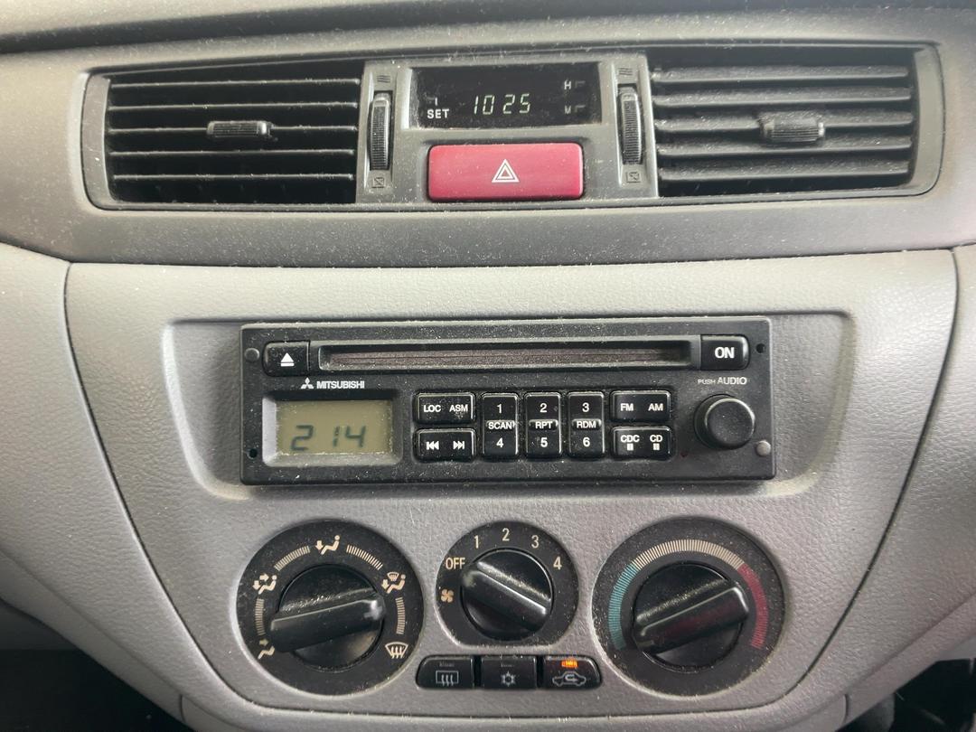 Photo '11' of Mitsubishi Lancer ES Photo '11' of Mitsubishi Lancer ES