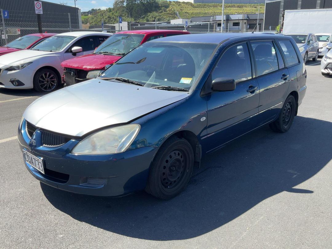Photo '3' of Mitsubishi Lancer ES Photo '3' of Mitsubishi Lancer ES