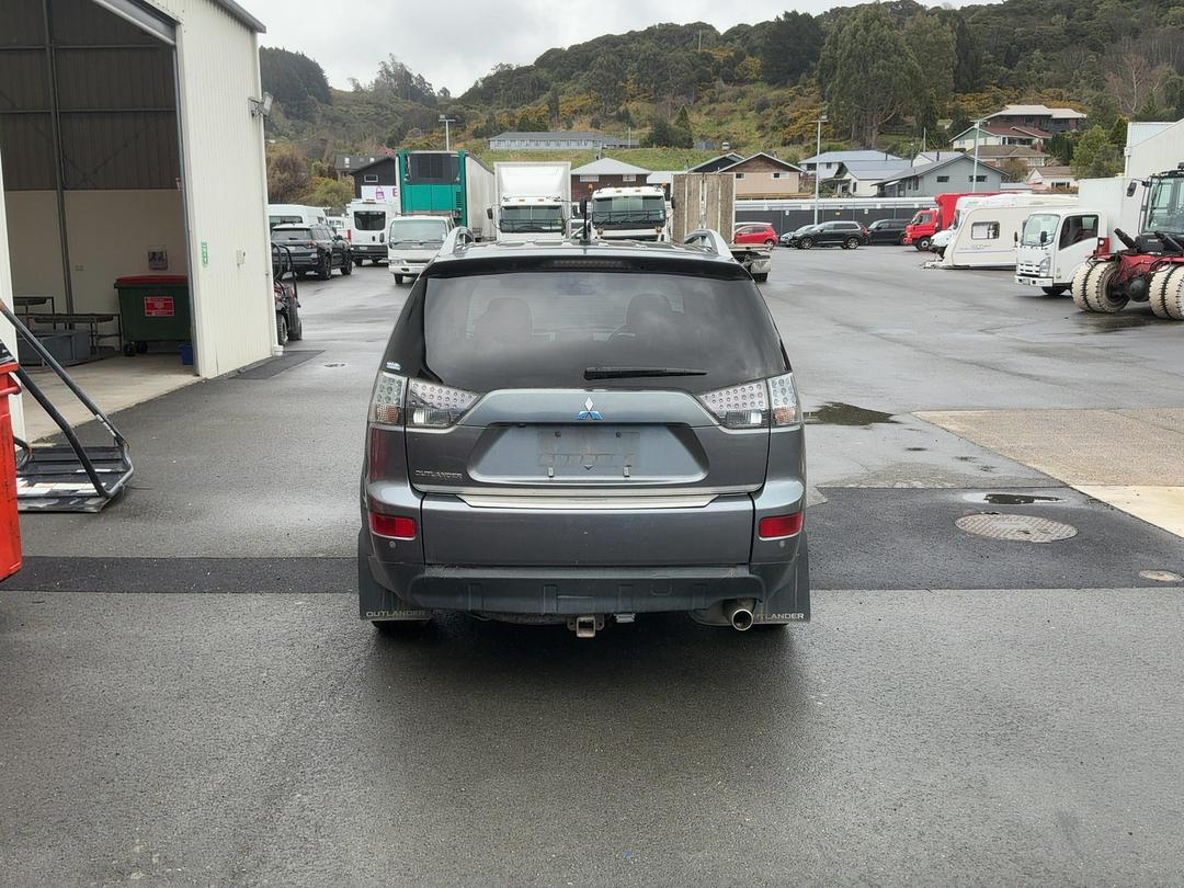 Photo '6' of Mitsubishi Outlander Photo '6' of Mitsubishi Outlander