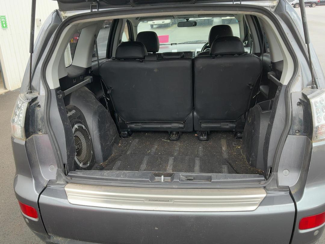 Photo '20' of Mitsubishi Outlander Photo '20' of Mitsubishi Outlander