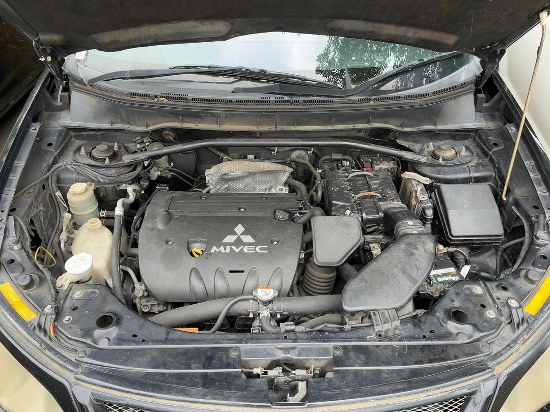 Photo '8' of Mitsubishi Outlander Photo '8' of Mitsubishi Outlander