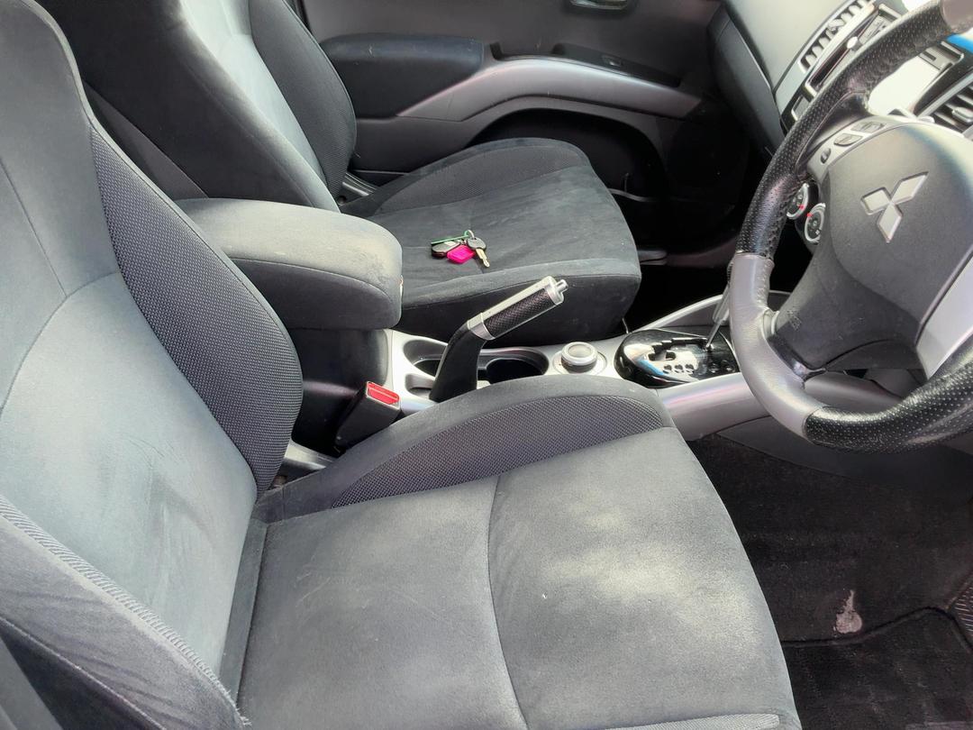 Photo '15' of Mitsubishi Outlander Photo '15' of Mitsubishi Outlander