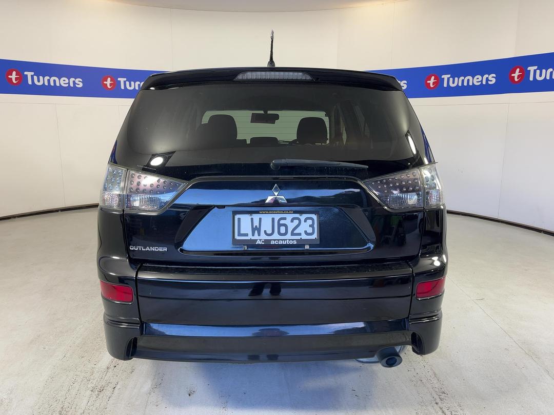 Photo '6' of Mitsubishi Outlander Photo '6' of Mitsubishi Outlander