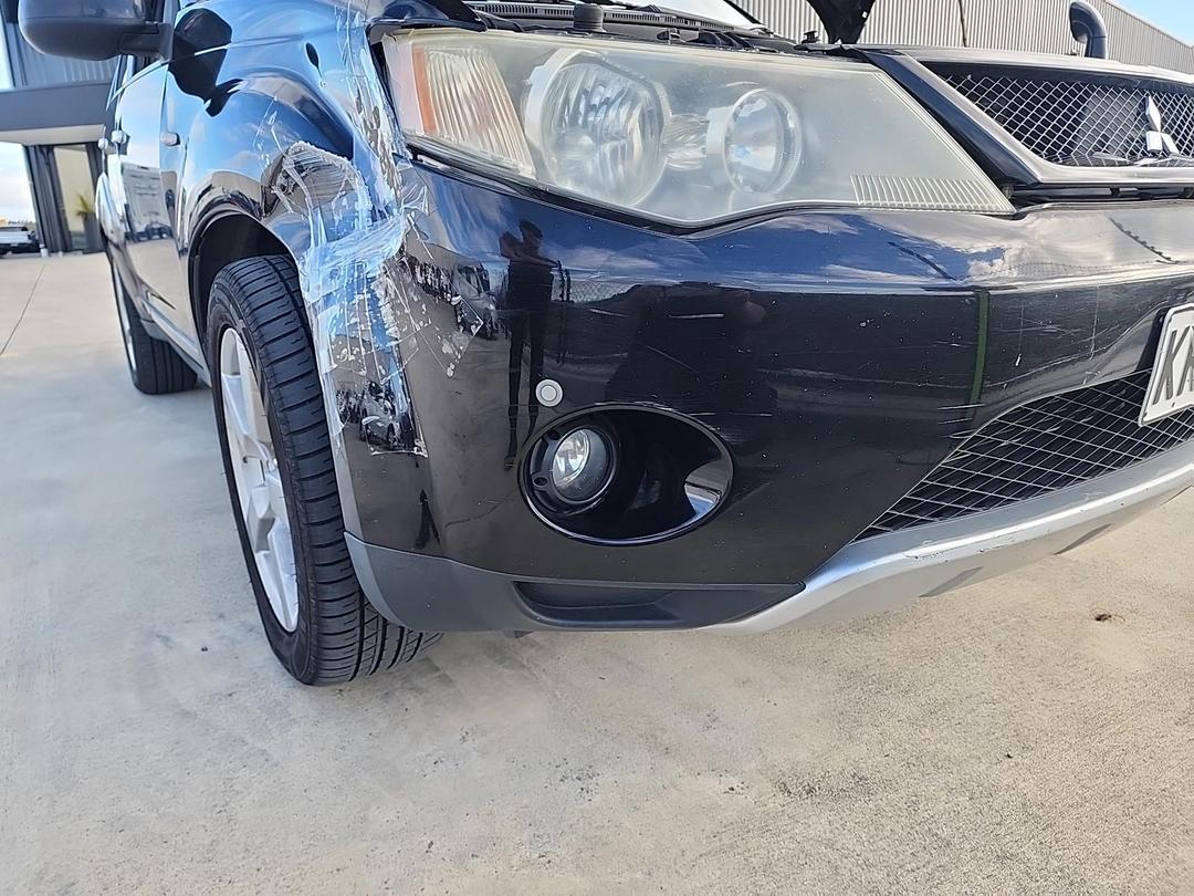Photo '5' of Mitsubishi Outlander Photo '5' of Mitsubishi Outlander