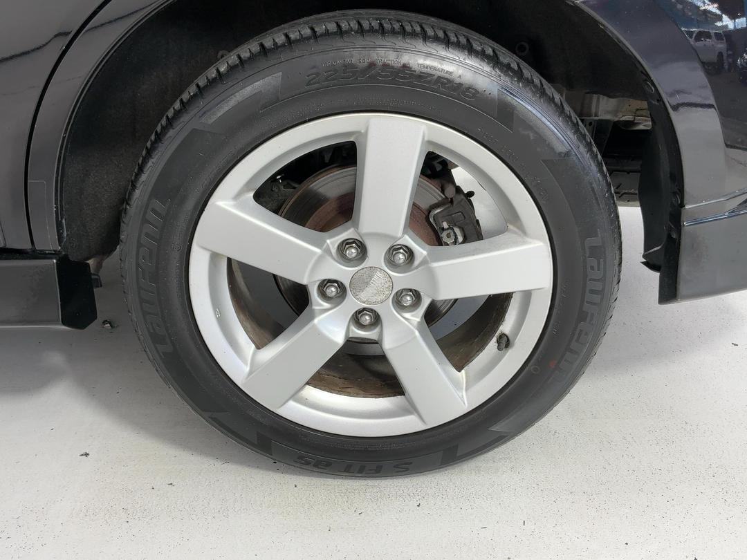 Photo '11' of Mitsubishi Outlander