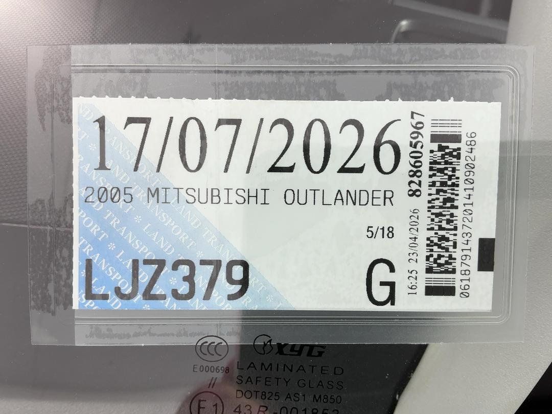 Photo '26' of Mitsubishi Outlander
