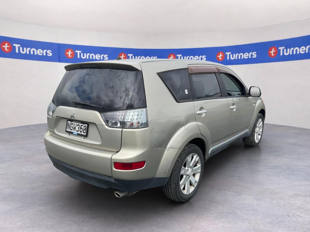 Photo '6' of Mitsubishi Outlander Photo '6' of Mitsubishi Outlander