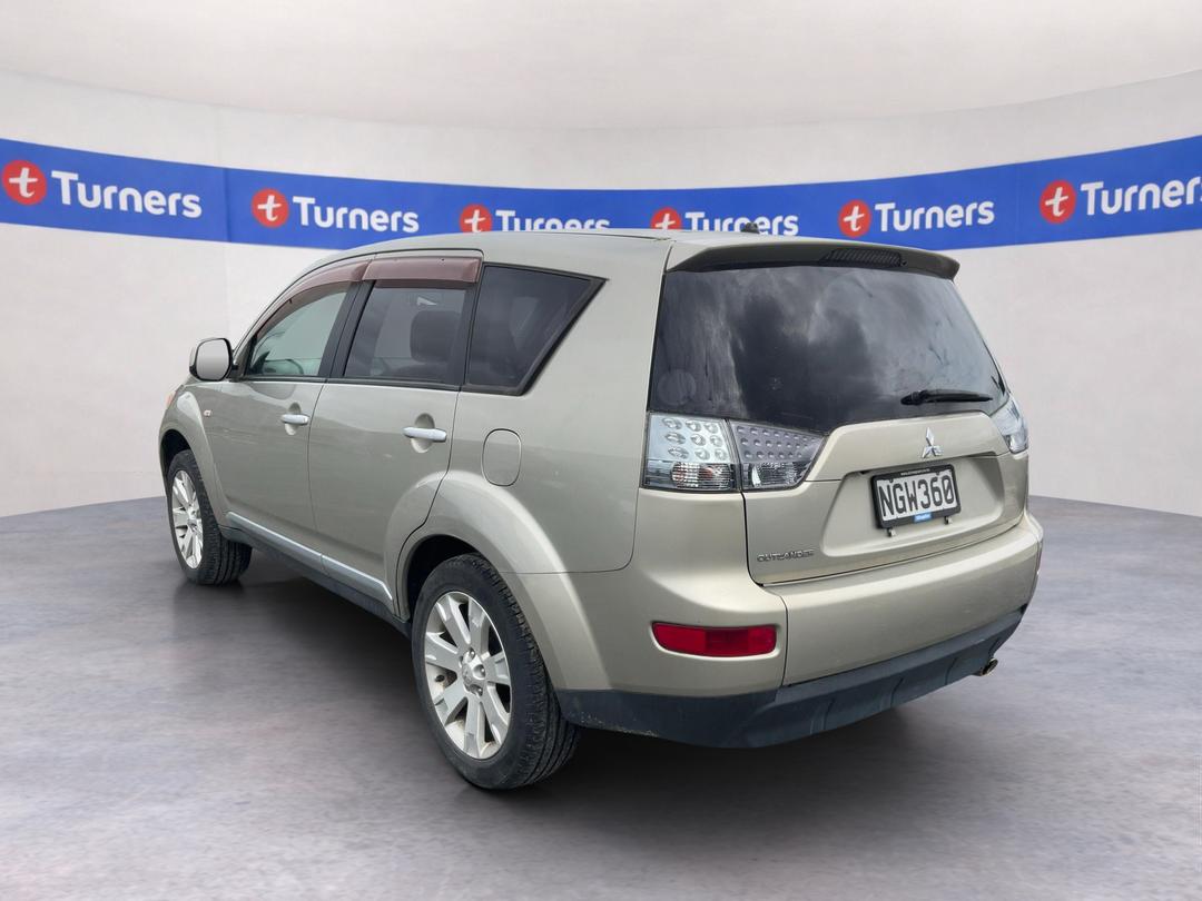 Photo '4' of Mitsubishi Outlander Photo '4' of Mitsubishi Outlander