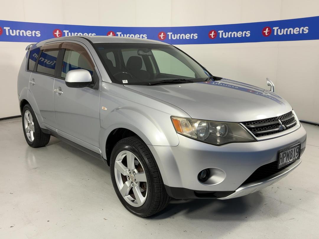 Photo '1' of Mitsubishi Outlander