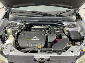 Photo '13' of Mitsubishi Outlander