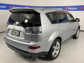 Photo '7' of Mitsubishi Outlander
