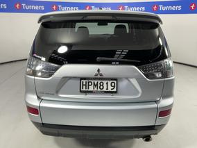Photo '6' of Mitsubishi Outlander