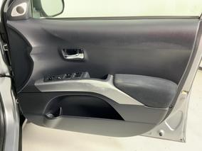 Photo '15' of Mitsubishi Outlander