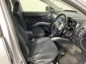 Photo '16' of Mitsubishi Outlander