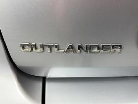 Photo '27' of Mitsubishi Outlander