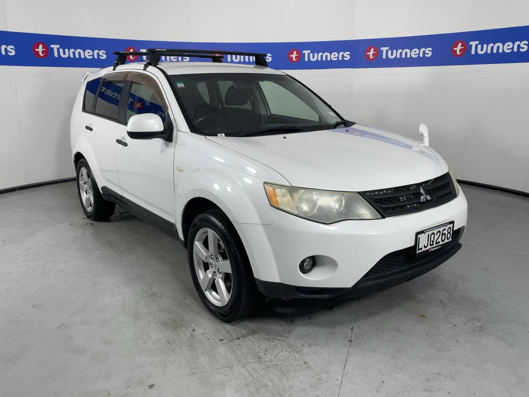Photo '1' of Mitsubishi Outlander