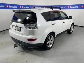 Photo '7' of Mitsubishi Outlander