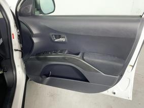 Photo '15' of Mitsubishi Outlander