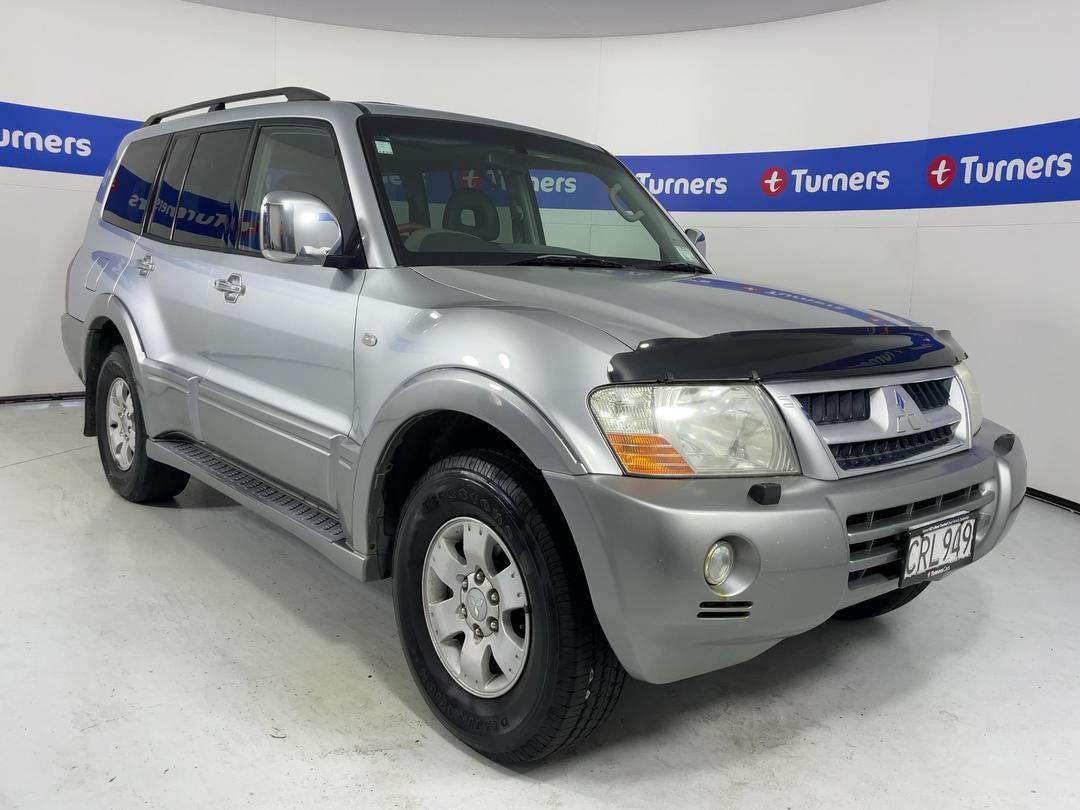 Photo '1' of Mitsubishi Pajero