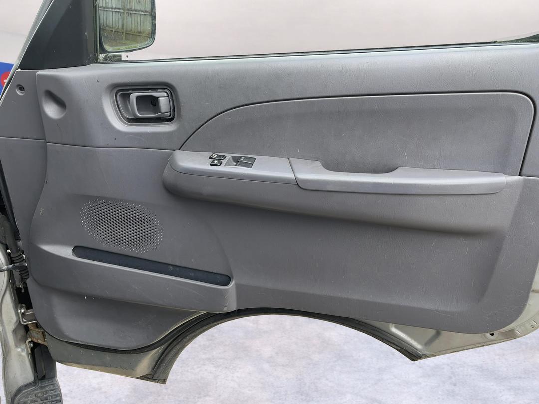 Photo '13' of Nissan Caravan Photo '13' of Nissan Caravan