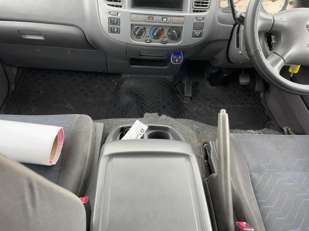 Photo '16' of Nissan Caravan Photo '16' of Nissan Caravan