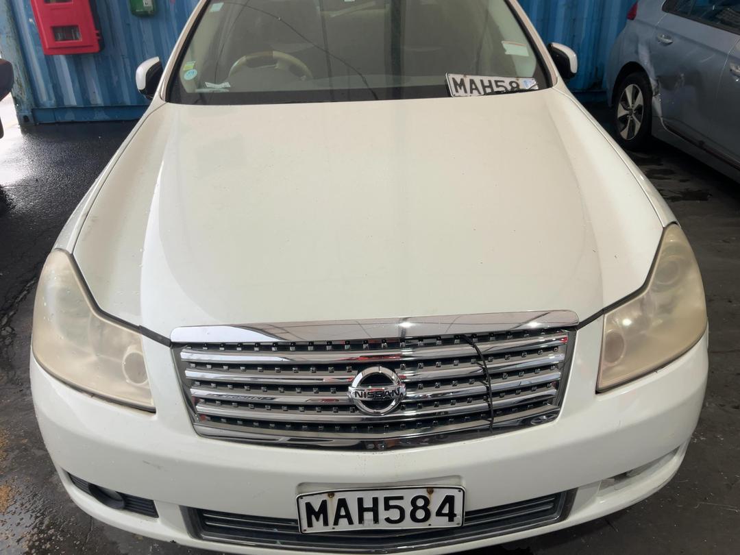 Photo '2' of Nissan Fuga