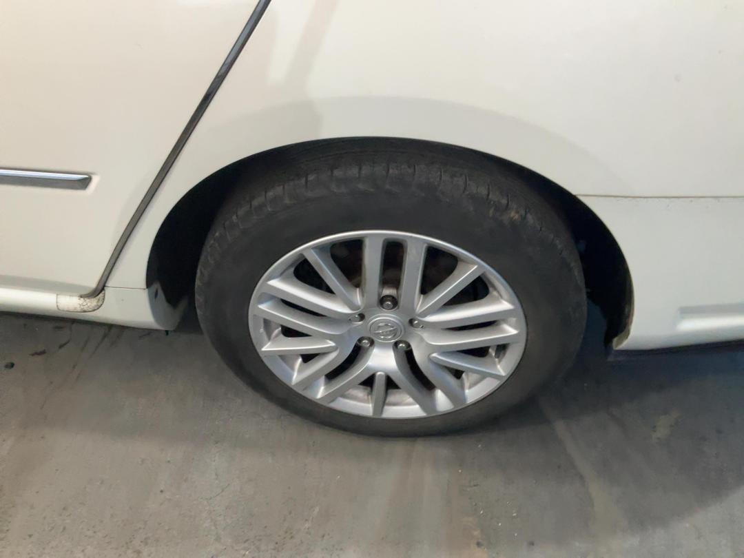 Photo '17' of Nissan Fuga