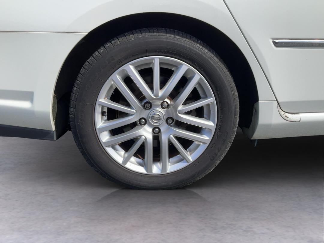 Photo '10' of Nissan Fuga Photo '10' of Nissan Fuga