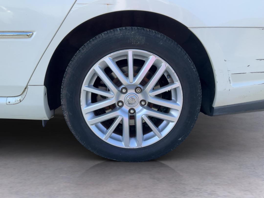 Photo '9' of Nissan Fuga Photo '9' of Nissan Fuga