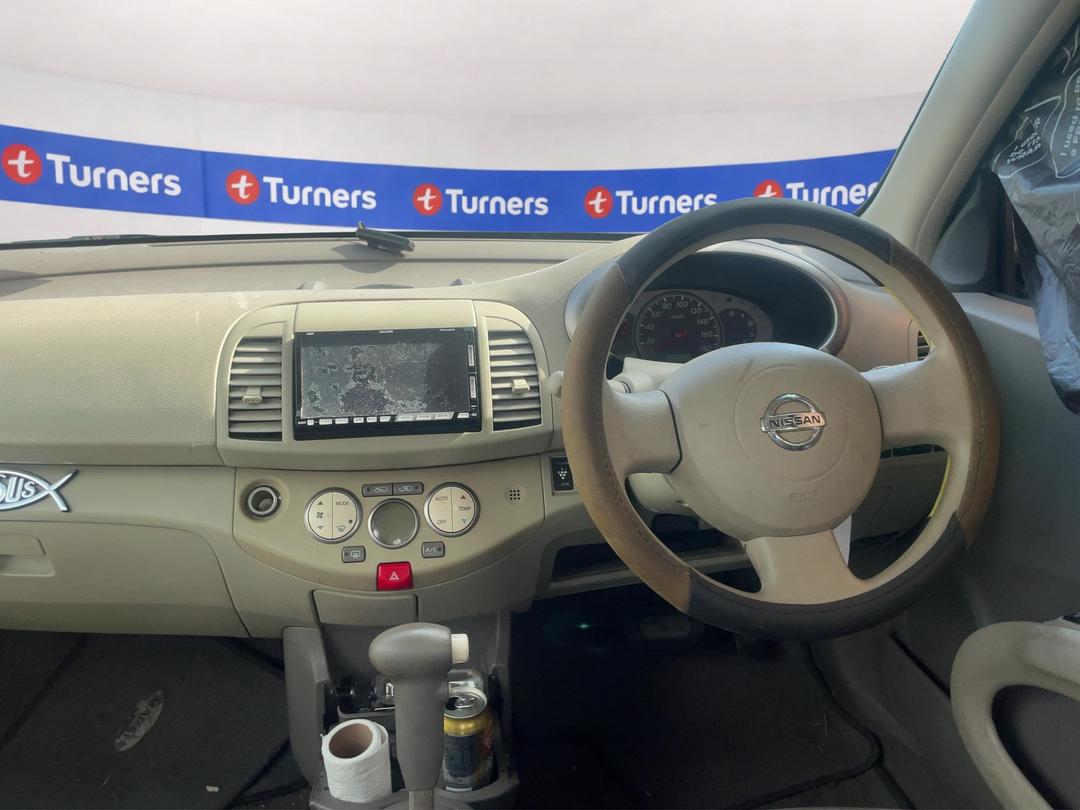 Photo '15' of Nissan March Photo '15' of Nissan March