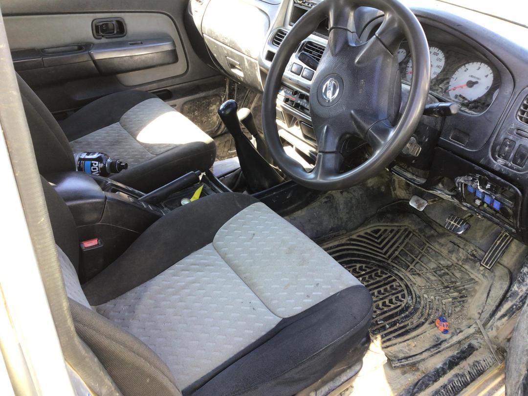 Photo '10' of Nissan Navara DC W/S AIR Photo '10' of Nissan Navara DC W/S AIR