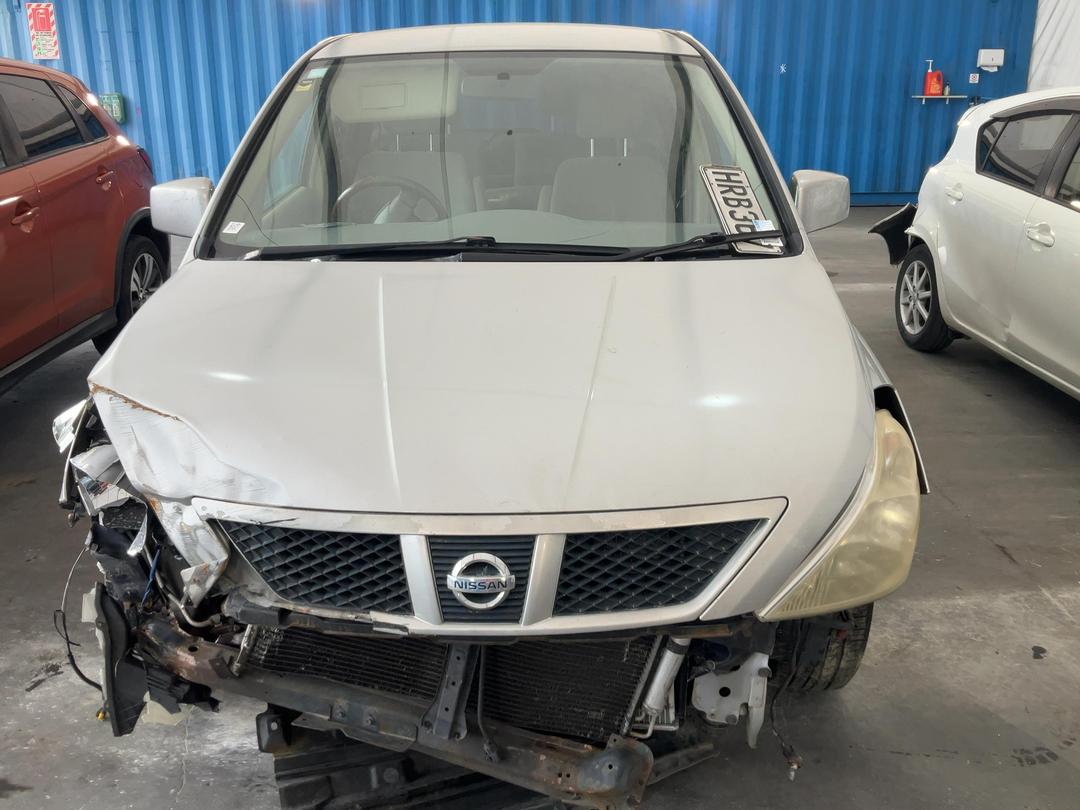 Photo '2' of Nissan Presage