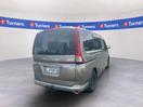 Thumbnail '4' of Nissan Serena