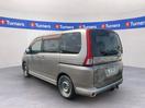 Thumbnail '5' of Nissan Serena