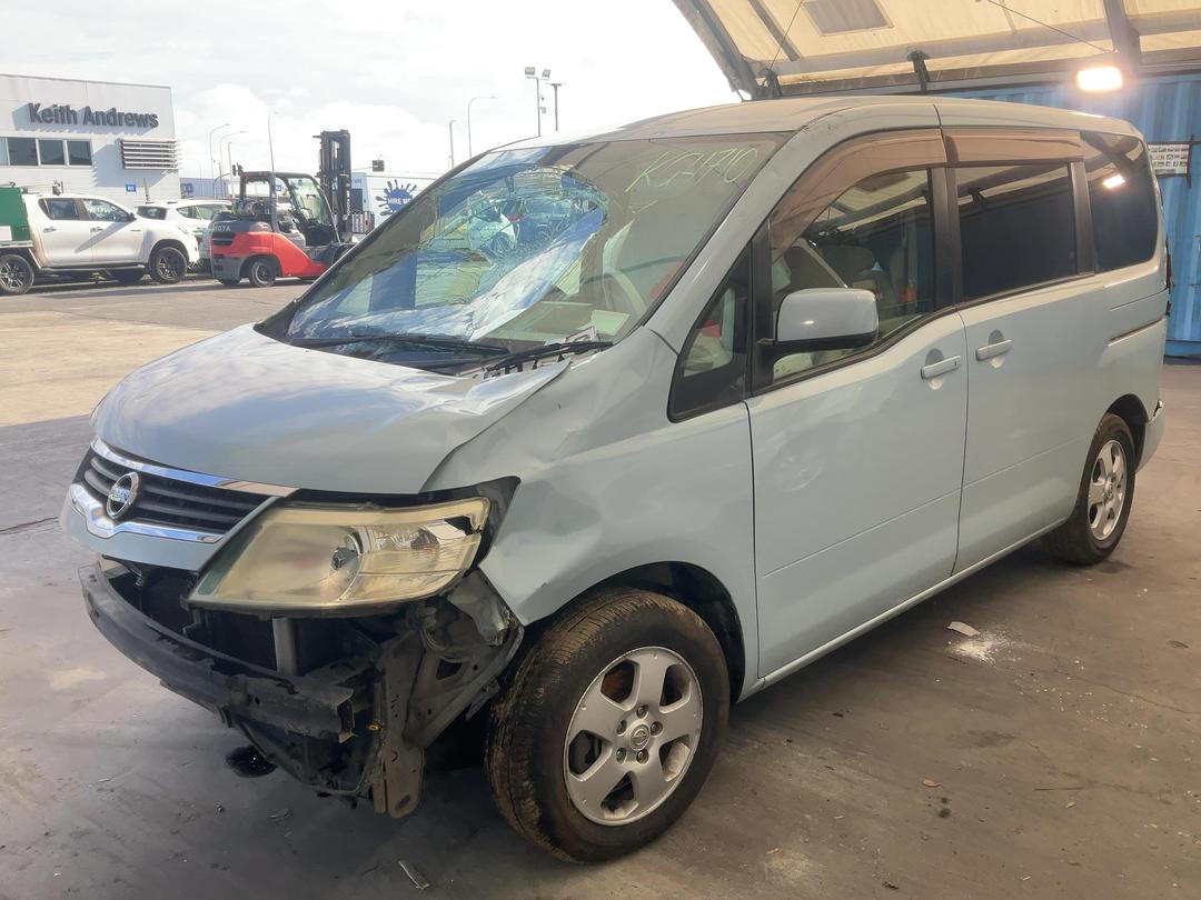 Photo '3' of Nissan Serena Photo '3' of Nissan Serena