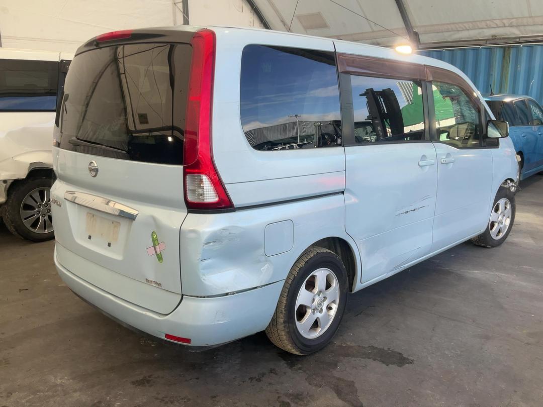Photo '6' of Nissan Serena Photo '6' of Nissan Serena