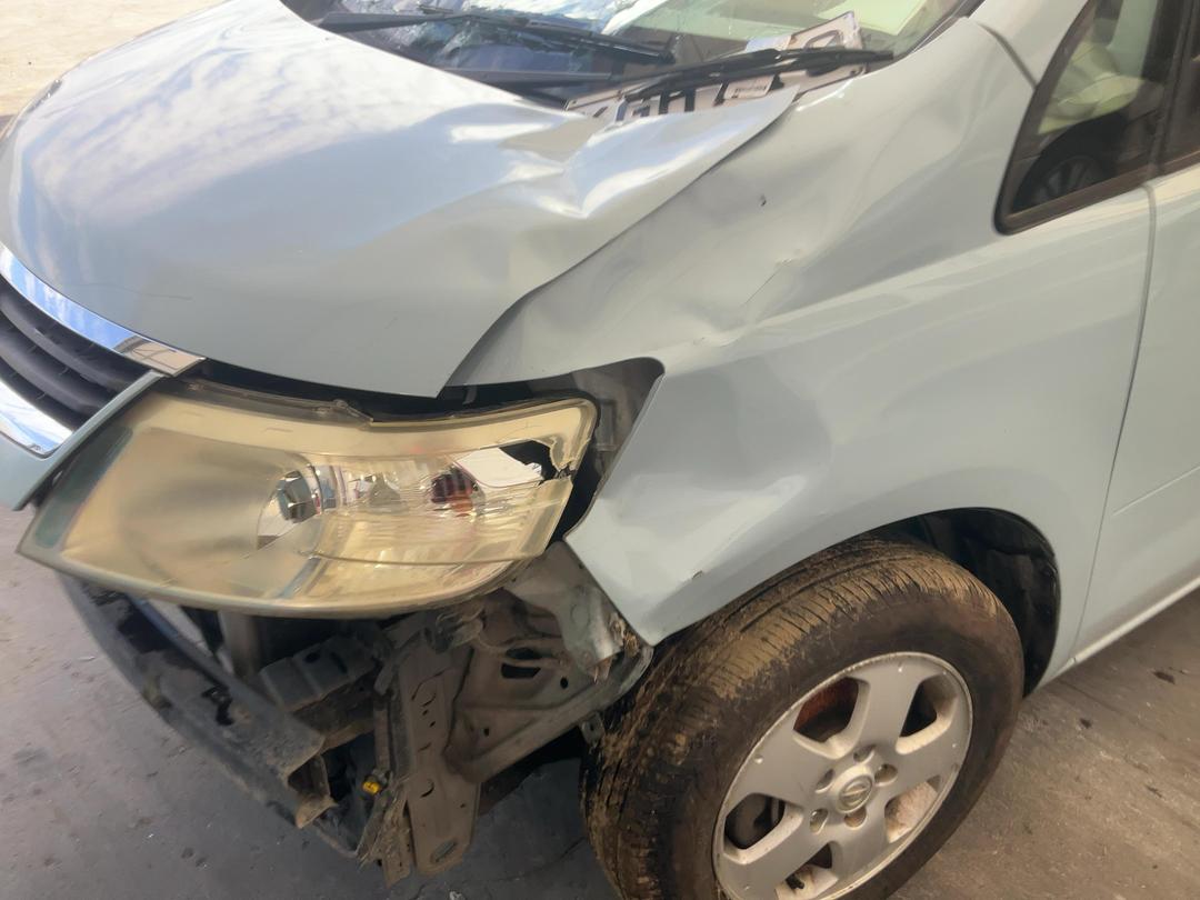 Photo '13' of Nissan Serena Photo '13' of Nissan Serena