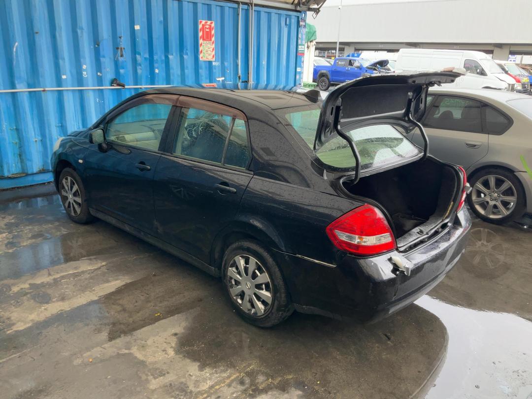 Photo '8' of Nissan Tiida Latio