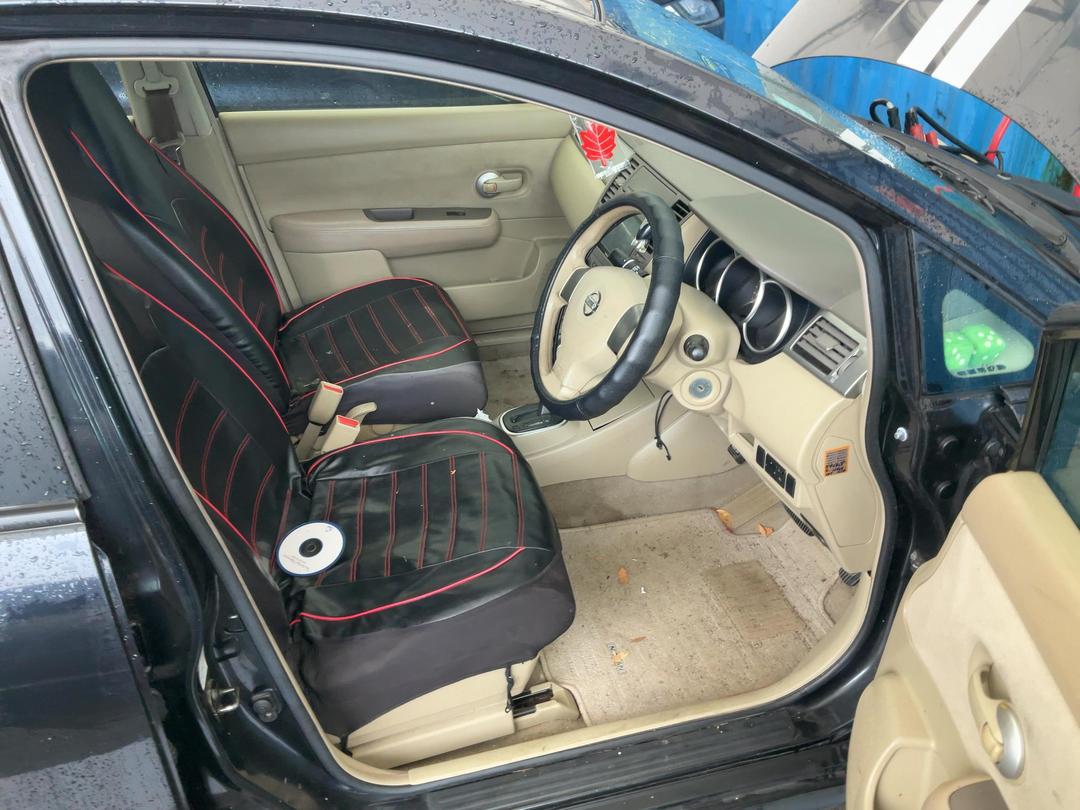 Photo '18' of Nissan Tiida Latio