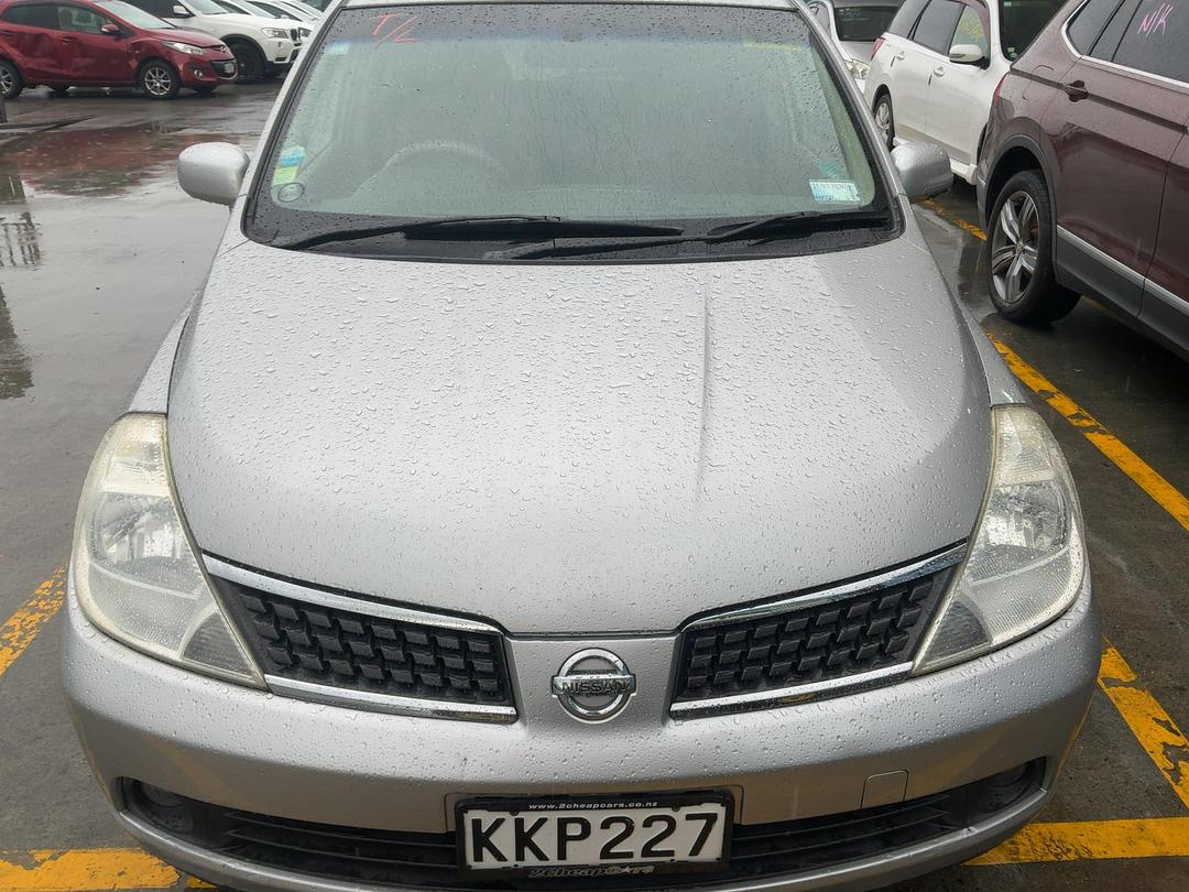 Photo '2' of Nissan Tiida
