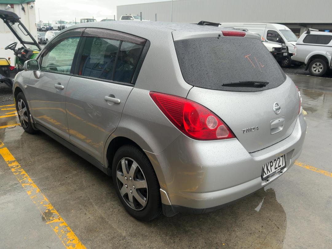 Photo '4' of Nissan Tiida