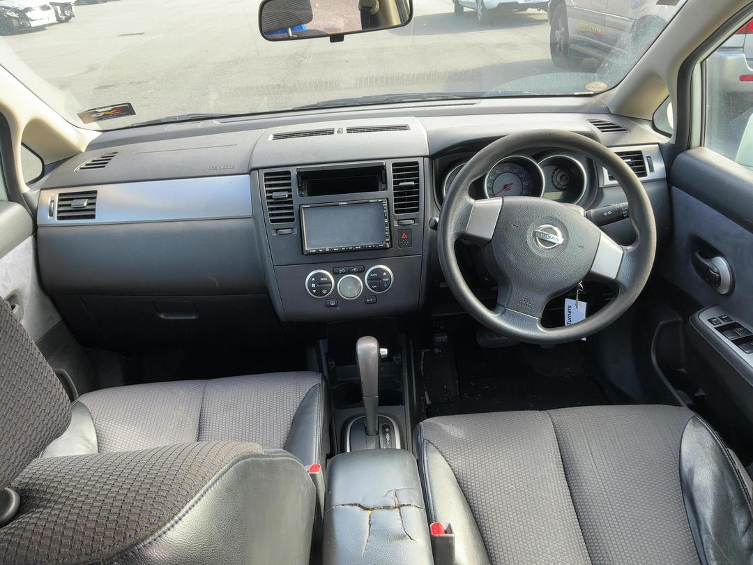 Photo '11' of Nissan Tiida